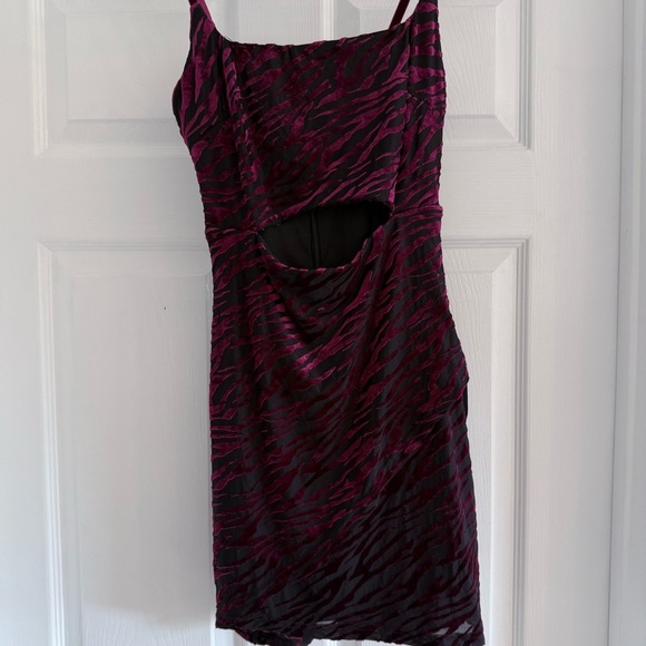 NWT LULUS Fierceness Burgundy Animal Print Velvet Cutout Bodycon Dress XS - Picture 4 of 13